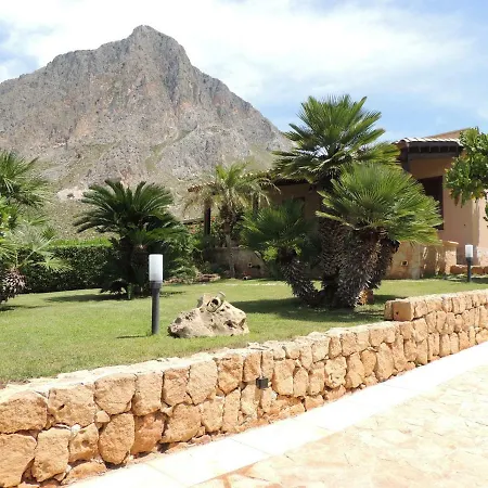 Ade Villa Custonaci